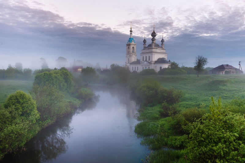 temple, early, grass, landscape, summer, province, river, shrubs, the village, dome, Russia, village, pond, the middle band, morning, misty, reflection