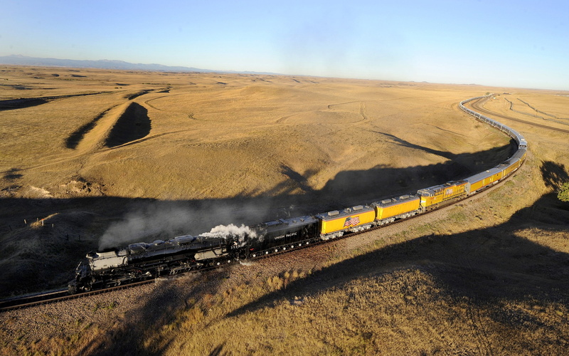 locomotives, steam, steam locomotive, locomotive, yellow field, field, smoke, black, yellow, transport, diesel locomotives, diesel, 2K, train