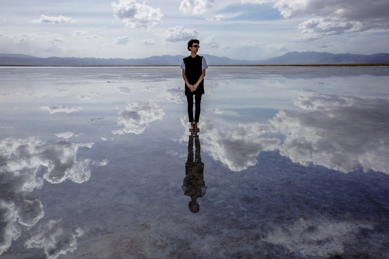 lifestyles, standing, sea, check card salt lake, young adult, 5K, reflection, qinghai, scenics - nature, non-urban scene, tranquility, sky, nature, one person