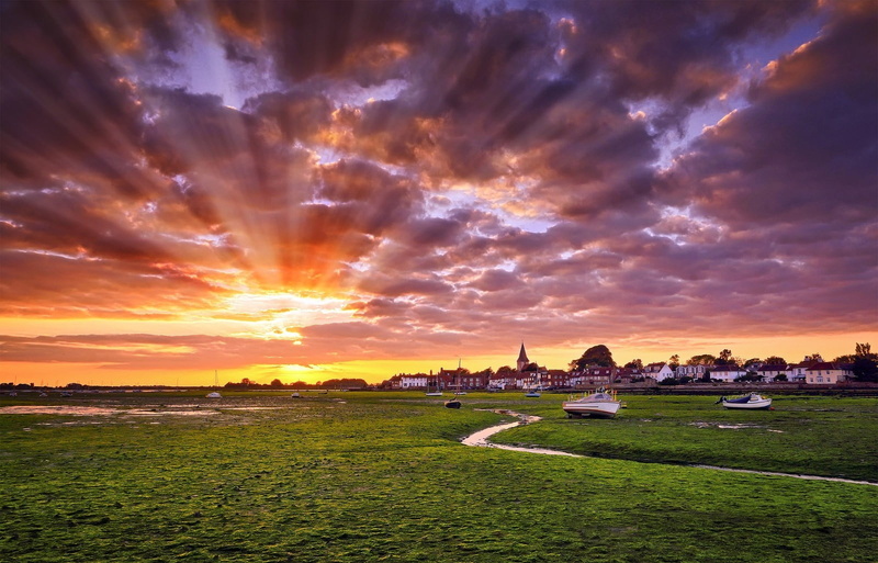 grass, city, cityscape, beauty in nature, 720P, UK, clouds, sunset, photography, boat, white, architecture, colorful, nature, brown, water, travel destinations