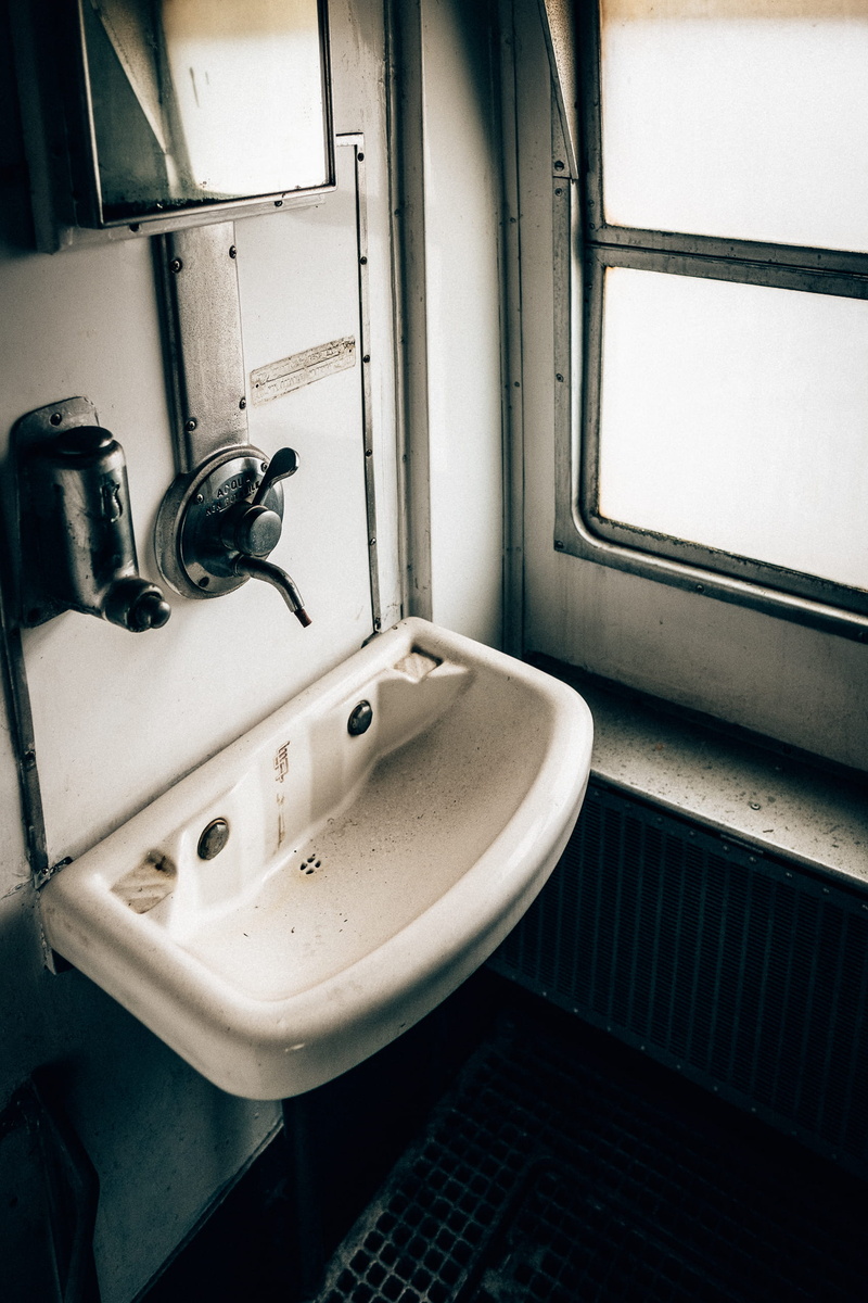 toilet, bathroom, trieste, interior, day, italy, absence, old, hygiene, abandoned, domestic room, clean, flooring, no people, train, metal, tile, indoors