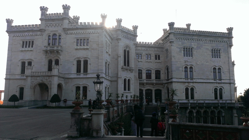 miramare, men, castle, facade, italy, incidental people, window, architectural column, built structure, clear sky, city, day, history, 2K, nature, the past
