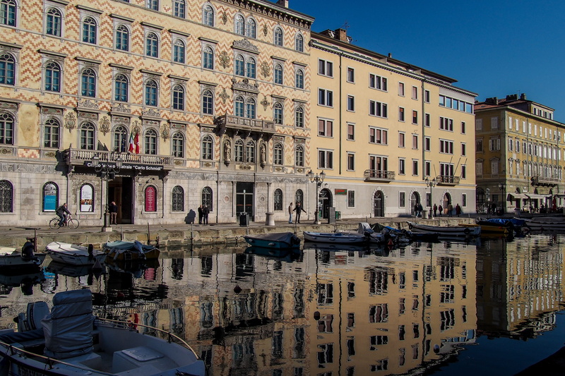 4K, Sea, landscape, reflection, gondola - traditional boat, building, Water, day, building exterior, built structure, Blue, blue, waterfront, nautical vessel