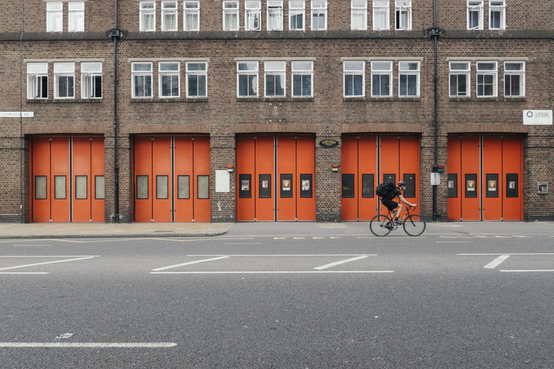helmet, street, cycle, city, urban Scene, built structure, man, building, apartment, infrastructure, architecture, building exterior, mode of transportation