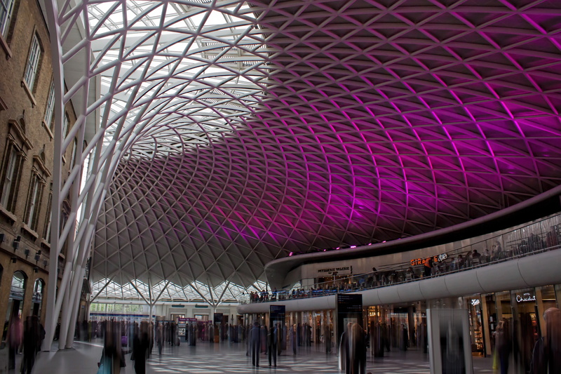 transportation, real people, 4K, day, station, railway, women, group of people, kings cross, travel, purple, architecture, large group of people, crowd