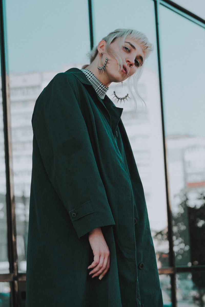 earring, females, standing, glass, young, styled, clear, wearing, new York City, women, black, lifestyles, walking, woman, elegance, overcoat, person, fashion