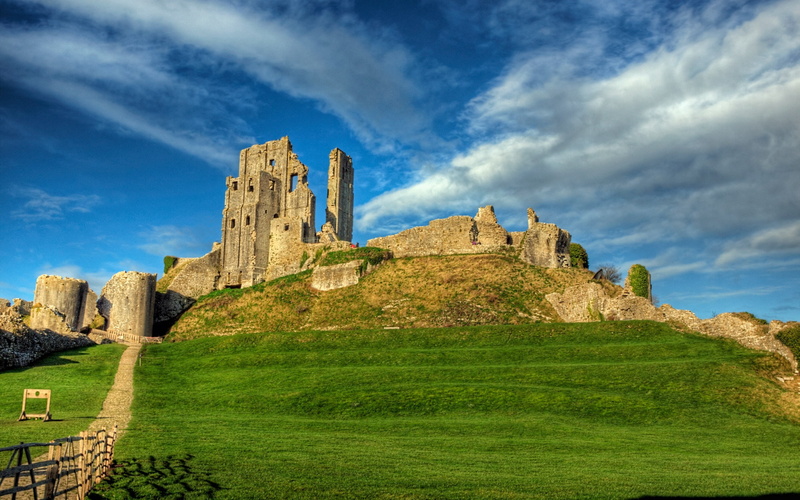 corfe castle, 2K