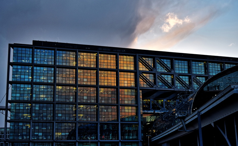 sunset, day, nature, modern, window, travel, architecture, hauptbahnhof, outdoors, reflections, city, berlin, 5K, germany, building, train station, connection
