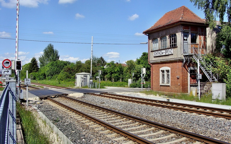 cable, building exterior, old signal box, brenz railway, no people, architecture, railroad Track, day, track, kbs 757, station, sky, public transportation