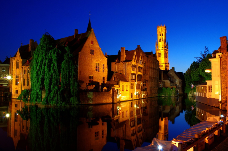 built structure, castle, architecture, photo, europe, canal, famous Place, building exterior, illuminated, 4K, illumination, bruges, blue, mirroring, history