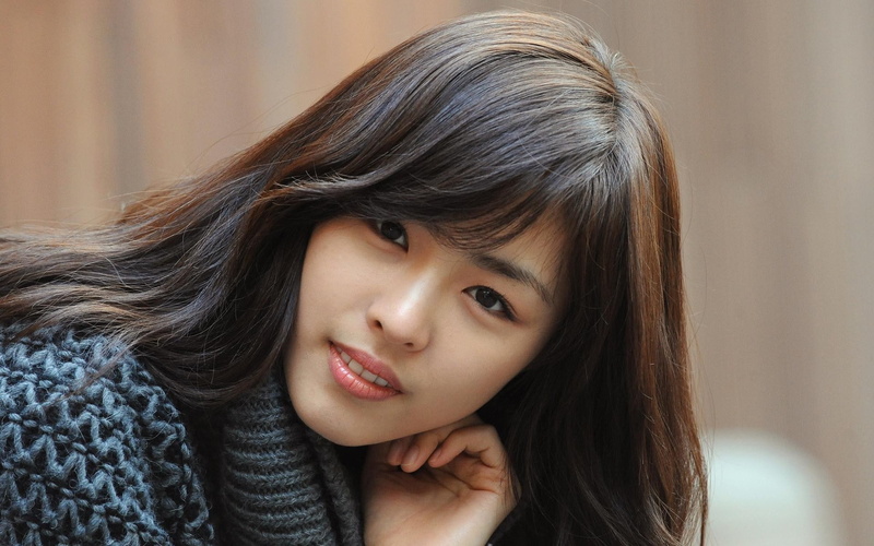 looking at viewer, Lee Yeon Hee, brunette, Asian, women, 1080P, sweater, Korean