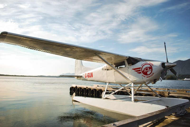 pier, amphibious vehicle, land, cloud - sky, 4K, transportation, body, river, vehicle, white, outdoors, water, port, road sign, canada, floatplane, western script