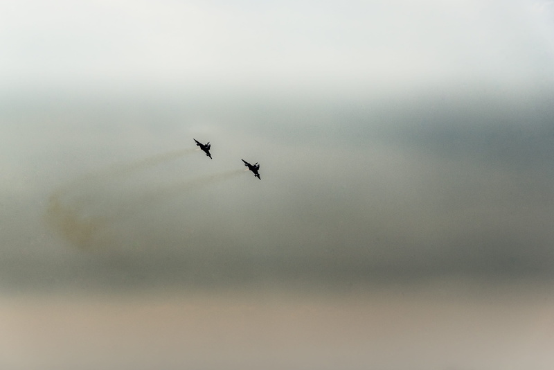 back light, day, contraluz, riat, smoky cloud, motion, mid-air, air tattoo, mode of transportation, smoke, outdoors, cloud, french air force, contre-jour