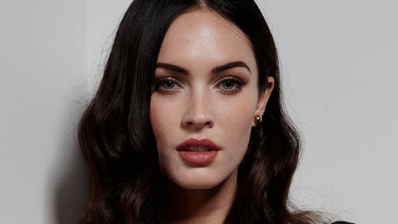 2K, megan, fox-mujer-actriz-celebridad-americana-morena