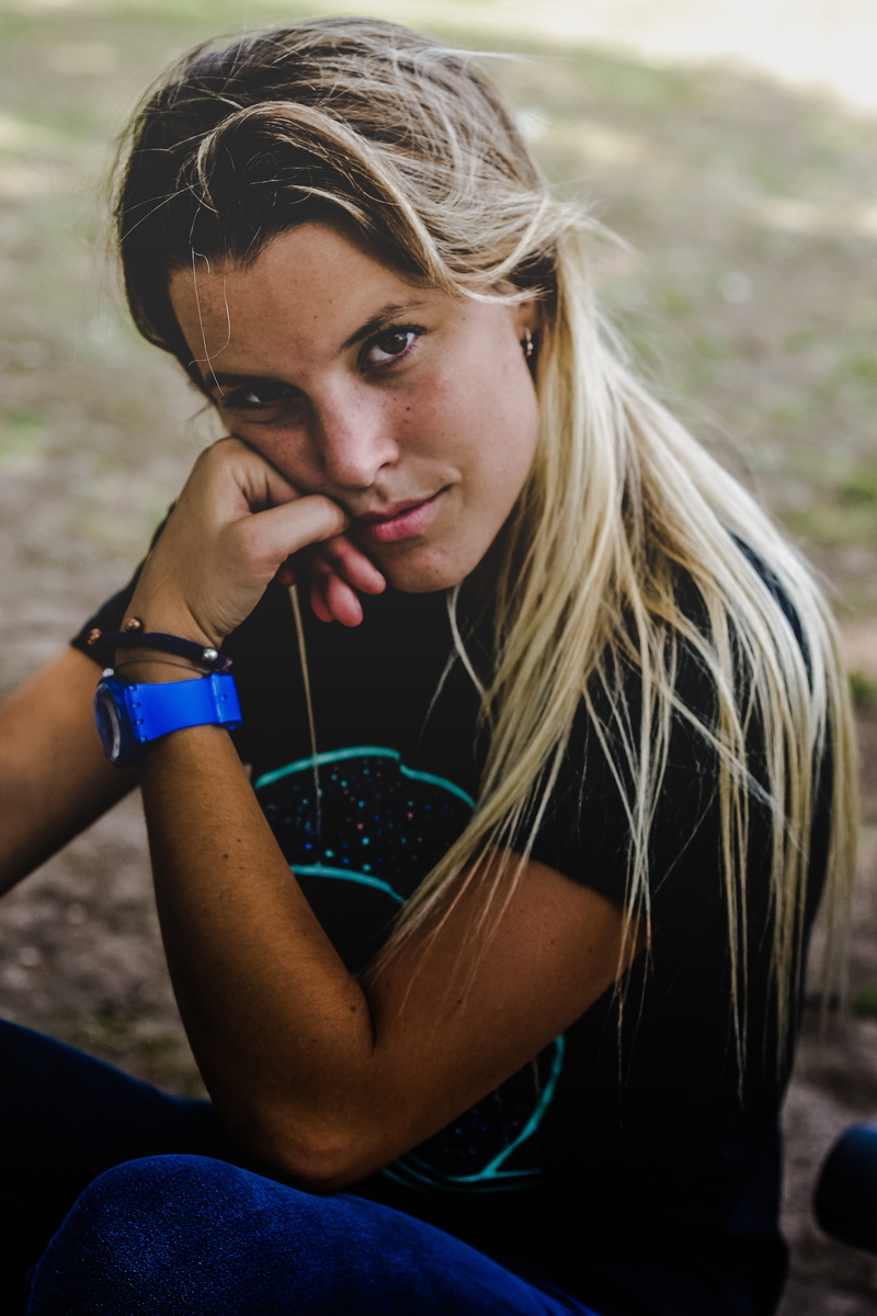 rosario, look, portrait, one person, 4K, femme, sitting, contemplation, young women, young adult, looking at camera, hair, beautiful woman, street, outdoors