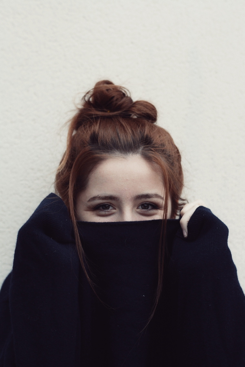 cheerful, blanco, human face, beautiful woman, front view, real people, portrait, looking at camera, hairstyle, beauty, adult, scarf, spain, retrato, tumblr