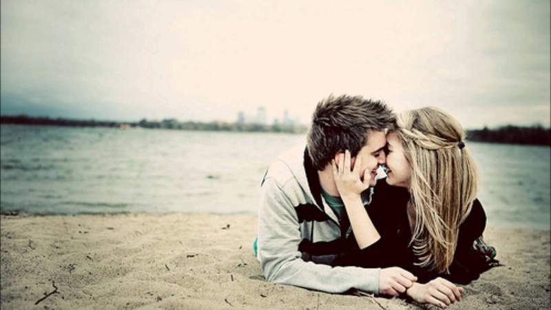 water, couple - relationship, boyfriend, emotion, young women, beso, beach, 1080P, amor, love, togetherness, girlfriend, playa, heterosexual couple, two people