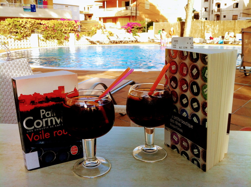 piscine, glass, western script, swimming pool, household equipment, text, spain, romans, food, water, sangria, day, été, drinking glass, nature, carrer jovellanos