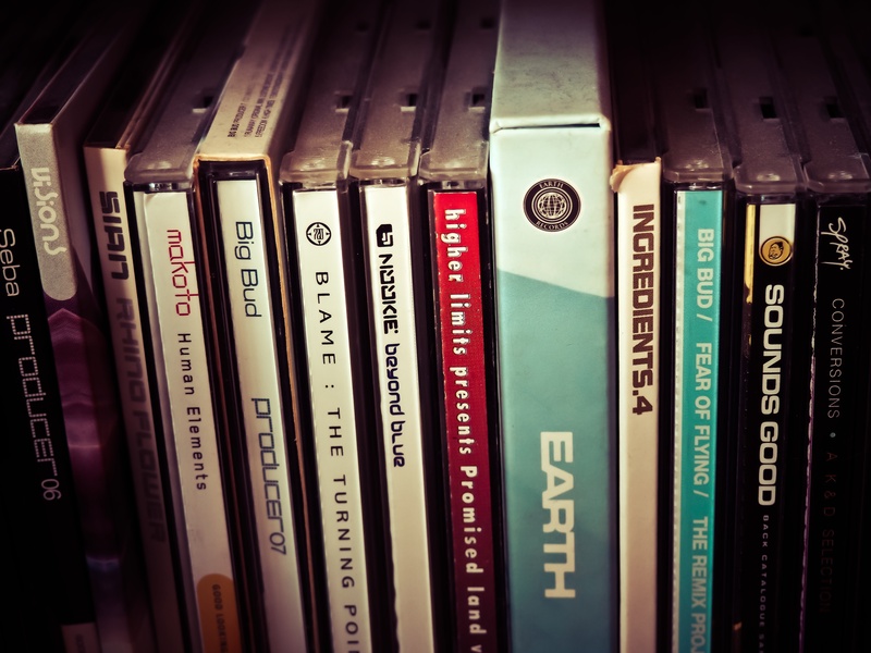 education, 4K, in a row, entertainment, arrangement, cd cover, shelf, digital, expertise, cases, full frame, text, large group of objects, indoors, still life