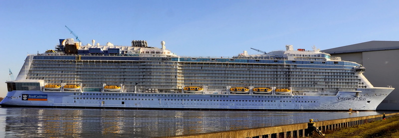 industry, shipyard, water, development, ozeanriese, freight transportation, sky, mode of transportation, built structure, travel, 5K, transportation, meyer werft