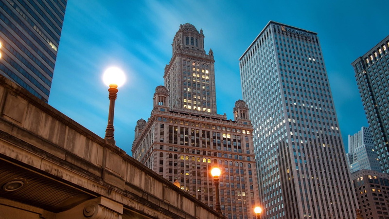 modern, tall - high, sky, chicago riverwalk, 1080P, night, usa, office, chicago, spire, cityscape, metropolis, street light, skyscraper, built structure