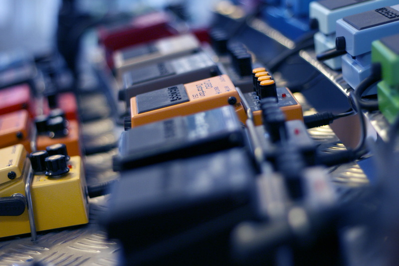 pedals, effect, selective focus, food and drink, in a row, order, industry, boss, technology, guitar, store, indoors, retail, switches, selective, controls
