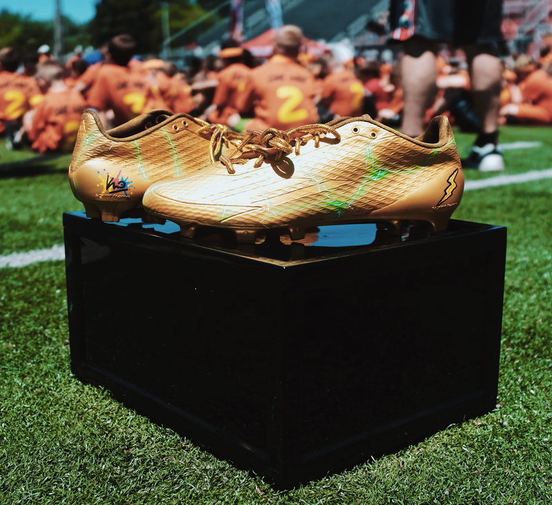 pair, day, table, 4K, footwear, outdoors, box, united states, brown, player, cleats, leisure activities, columbus, athlete, real people, insect, grass