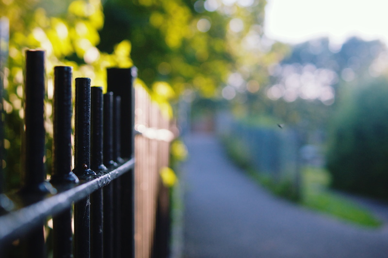 nature, photography, 4K, close-up photography, Light, Straight Path, metal, Sony  A700, outdoors, DoF, HFF, Bokeh, Apsley, close, black metal, black, Fence