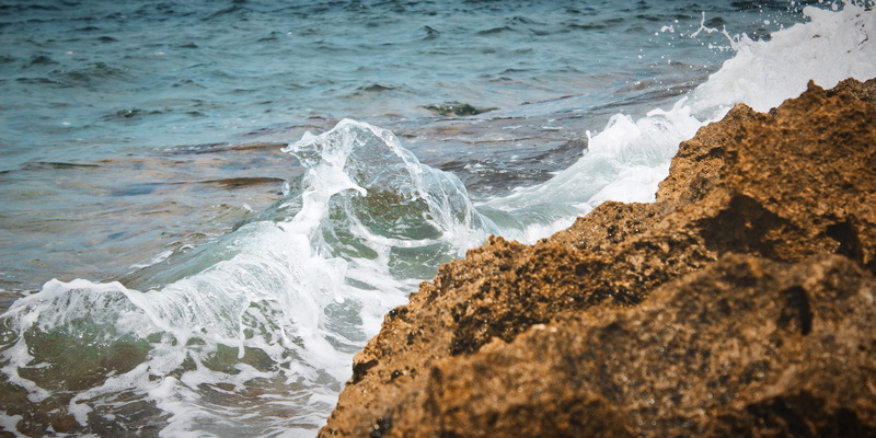 motion, coral reef, sea waves, water, shoreline, reef, wave, rock, land, promontory, solid, rock formation, tsunami, sea, surfing, 5K, rock - object, outdoors