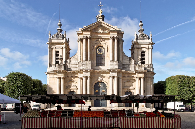 church, portuguese Culture, daylight, photography, versailles, 5K, concrete, architecture, cathedral, europe, brown, religion, famous Place
