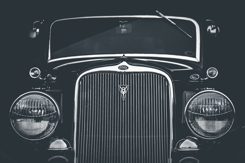 monochrome, grayscale, old-fashioned, luxury, antique, v8, grille, #oldschool, style, grill, #headlight, vehicle Hood, shiny, land Vehicle, classic, photography