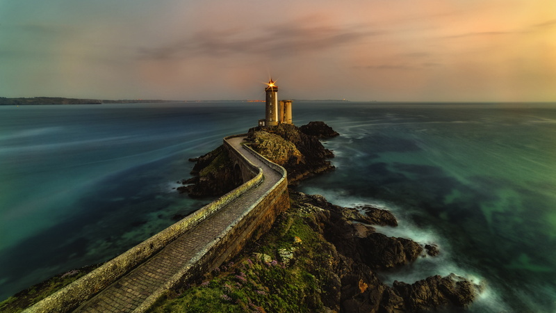 the sky, lights, bridge, Isle Vierge, stones, rocks, pierce, horizon, France, color, 4K, light, wall, tile, sea, lighthouse, the evening, burns, shore
