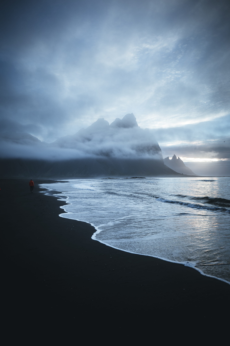 weather, blue, tranquility, horizon, stormy, lake, coast, beauty in nature, outdoors, cloud - sky, non-urban scene, cloud, day, landscape, beach, idyllic