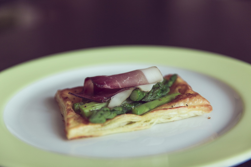 freshness, ham, focus on foreground, veggie, parma ham, puff pastry, bacon, temptation, wellbeing, close-up, vegetarian, ready-to-eat, vegetable, avocado