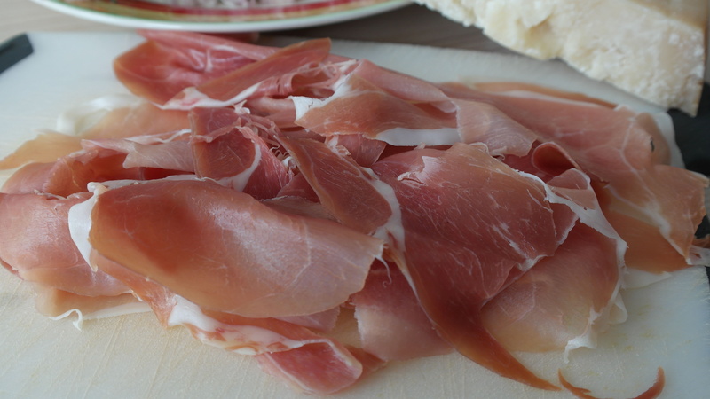 slice, pork, focus on foreground, dinner, freshness, sliced, processed meat, meal, white, no people, raw, eat, fat, ready-to-eat, ham, smoked, board, raw Food