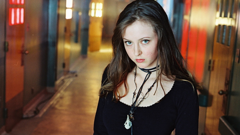 Katharine Isabelle, 2K, blue eyes