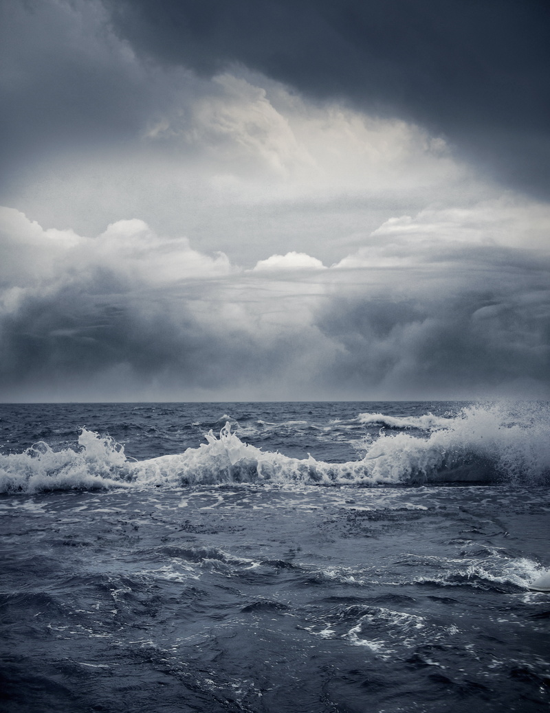 aquatic sport, waterfront, sky, water, body, waves, 5K, beach, stormy sky, wave, sea, ominous, cloud - sky, white, breakwater, dark clouds, blue clouds
