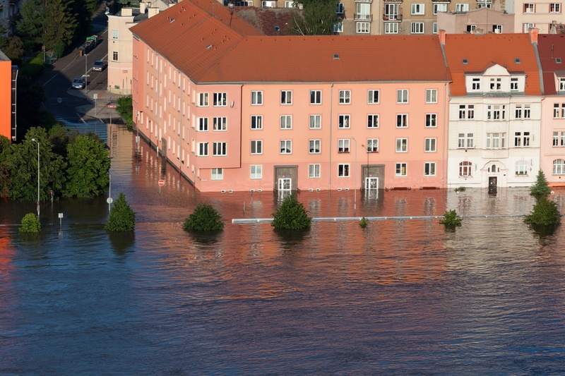 sea, beige, street, wet, building exterior, 1080P, trees, weather, rain, painted, water, no people, apartment, nature, reflection, rippled, flood, building underwater