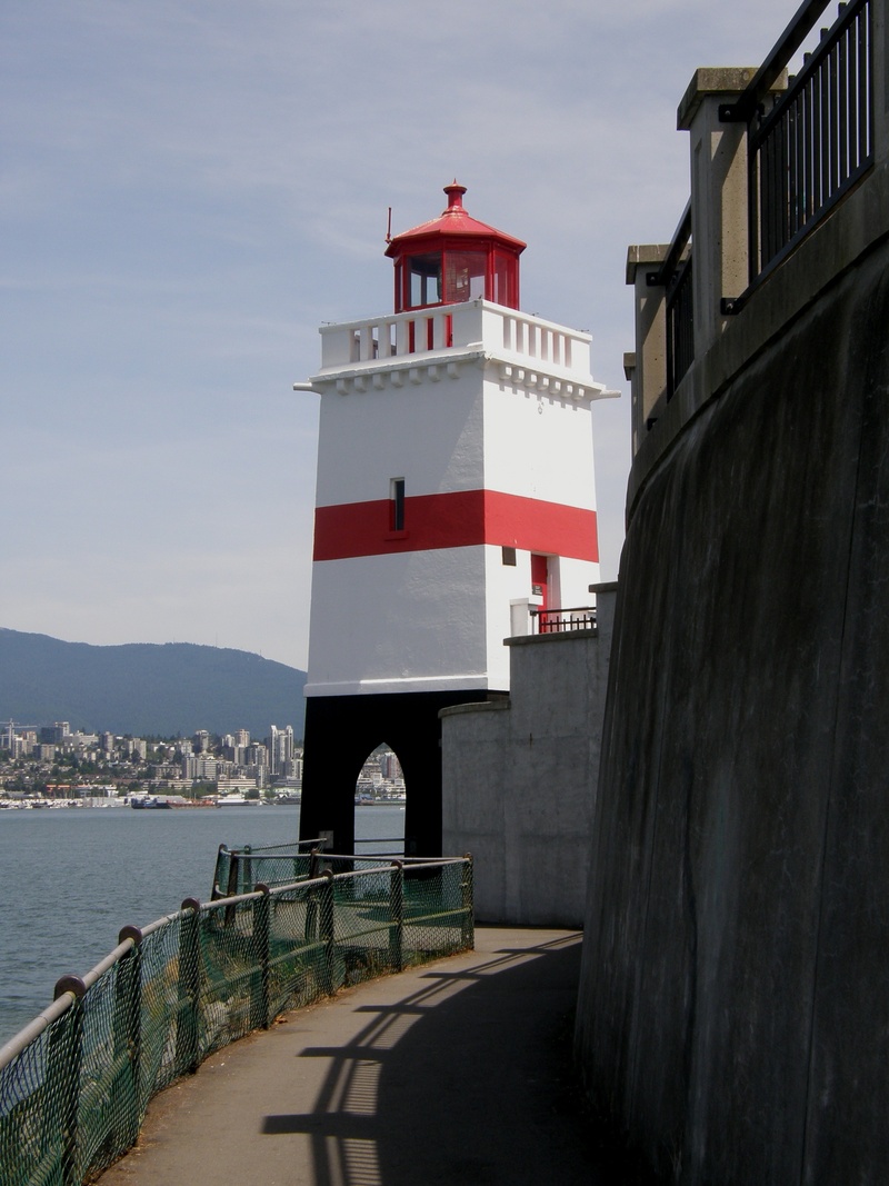 water, building exterior, architecture, nature, tower, direction, day, the way forward, ocean, built structure, lighthouse, sky, building, seawall, security