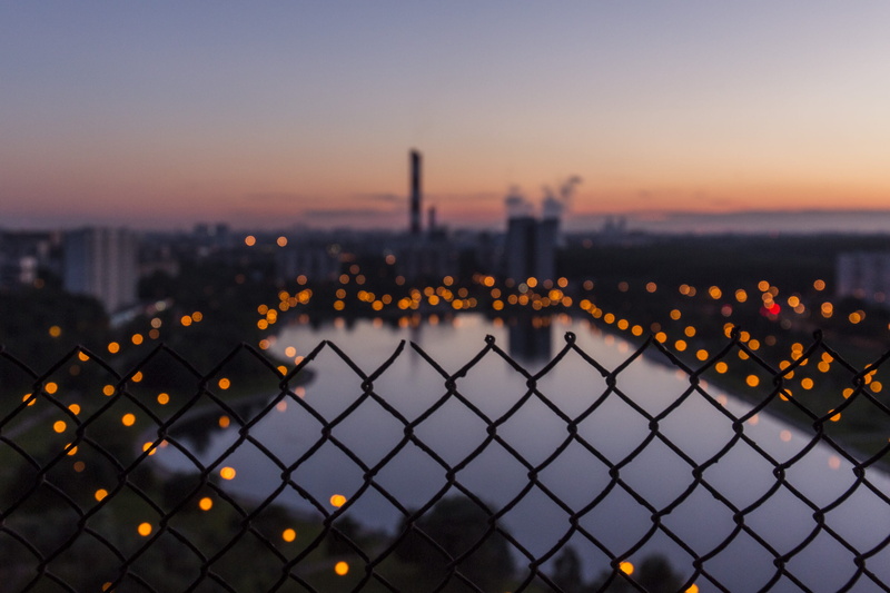 cyclone, wire, safety, cityscape, no people, chain, sky, security, sunset, dusk, shallow, city life, selective, urban skyline, pond, scapes, illuminated