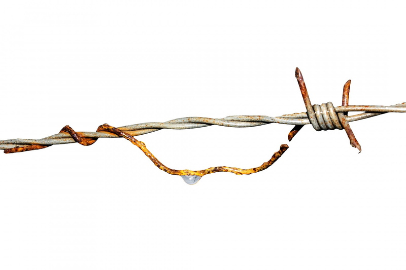 rope, indoors, metal, twisted, focus, deterrent, separation, caution, barbwire, forbidden, rusty, trespass, secure, protection, isolation, construction