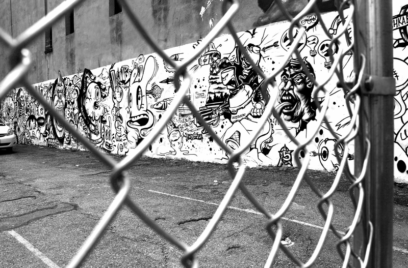 chinatown, fence, 5K, chainlink fence, wire mesh, day, boundary, wire, chain, architecture, protection, street art, grayscale, built structure, wire mesh fence