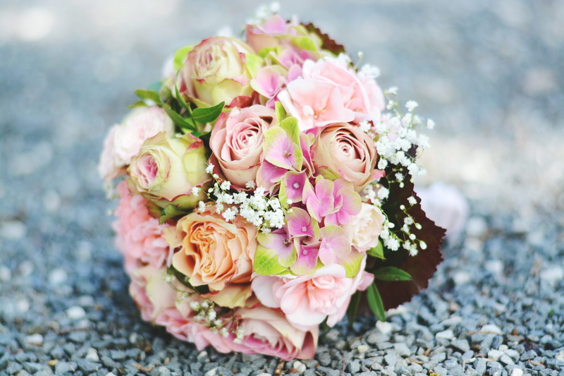 wedding bouquet, bunch of flowers, bride, roses, selective, deco, wedding, groom, rose, photography, Woman, marriage ceremony, decoration, pretty, white dress