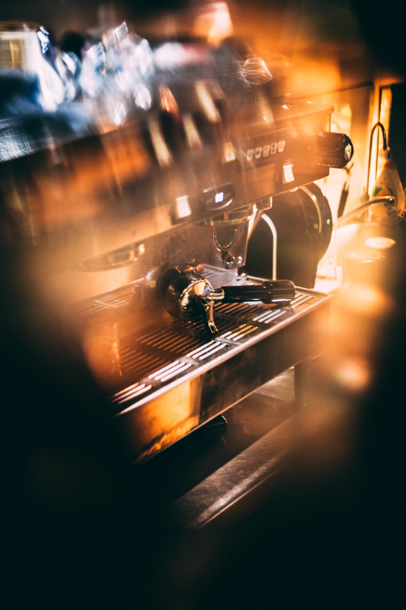lighting, pianist, refreshment, person, happy hour, setting, light, night life, food, bar - drink establishment, restaurant, bar counter, human, arcade game machine