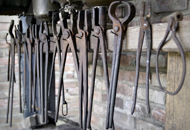 tools, focus on foreground, choice, blacksmithing, the foreman, indoors, abundance, iron, steel, day, metal, in a row, rack, the middle ages, antique, hand tool