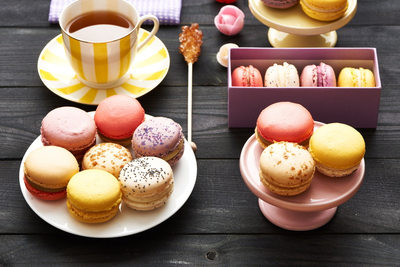 table, indulgence, still life, dessert, egg, sweet food, drink, indoors, refreshment, 4K, temptation, ready-to-eat, food and drink, macaron 4k desktop high resolution