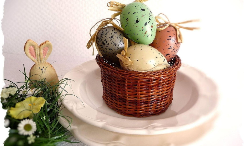 white, multi Colored, flowering plant, table, pascha, flower, decorating, holiday, food, cultures, food and drink, season, color, feast, no People, basket