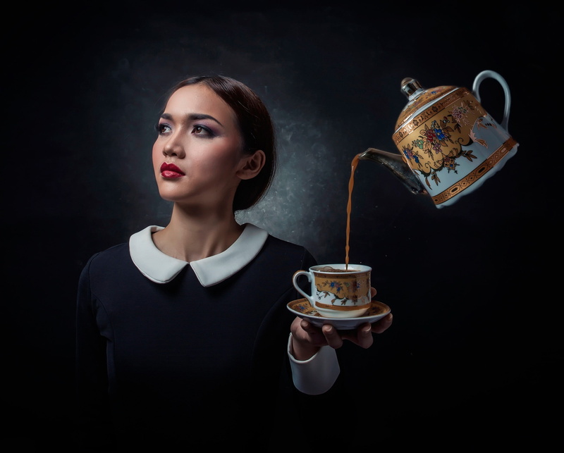 drink, beautiful woman, food and drink, young adult, indoors, 1080P, refreshment, dark, one person, coffee cup, holding, model, coffee - drink, adult