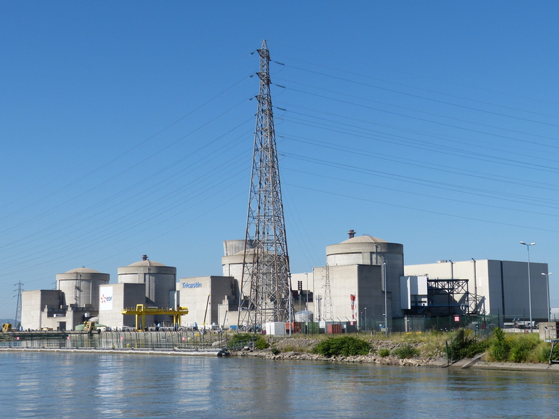 building exterior, tricastin, water, reactor, 4K, river, fuel and power generation, rhône, sky, France, no people, atomic energy, city, nature, power supply