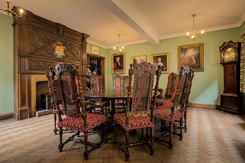 craft, furniture, historical, ceiling, chair, parlour, room, human representation, art and craft, place, historic, built structure, inside, wealth, famous